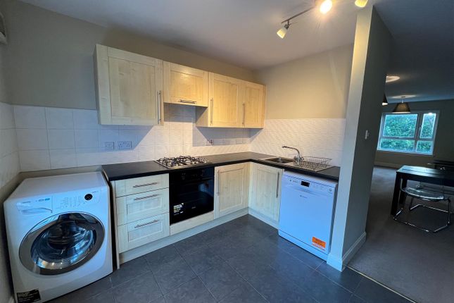10, Beneagles Court, Auchterarder photo 4