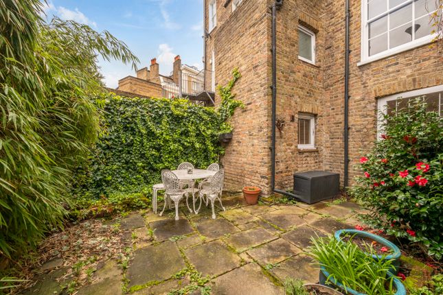 Flat for sale in Barnsbury Road, Barnsbury