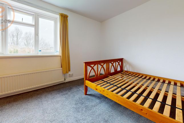 Copy of Flat 12, Thornton Heath photo 4