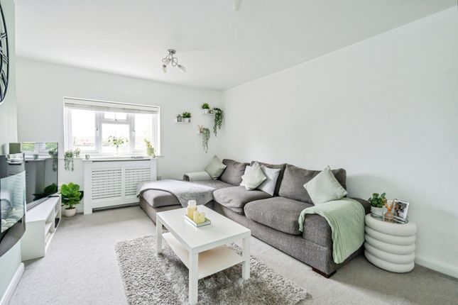 Flat 2, Middleton Court, 57, Elmer Road, West Sussex photo 2