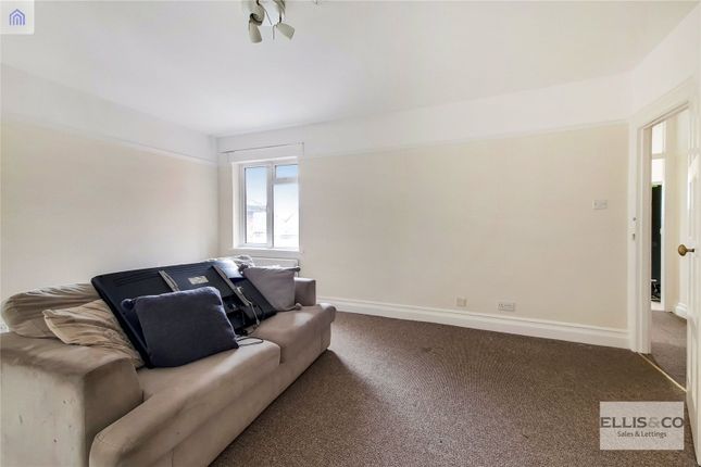 Drayton Waye, Harrow photo 4