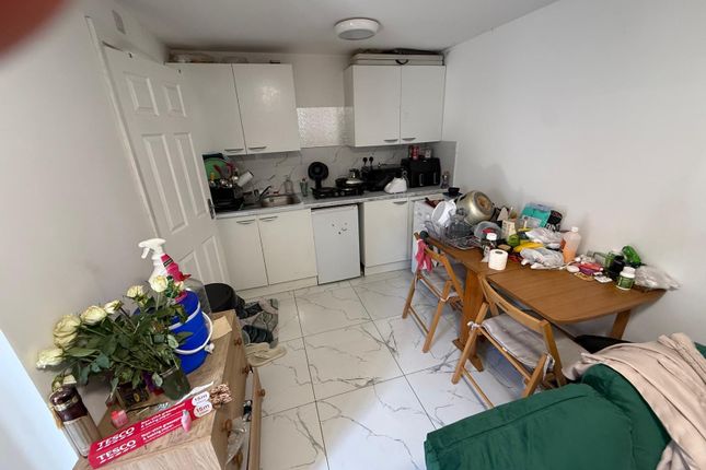 7, St. Aubyns Avenue, HOUNSLOW photo 2