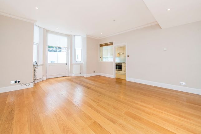 Thumbnail Flat to rent in Vicarage Gate, London