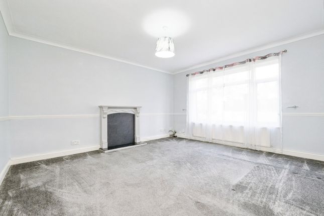 760, Chigwell Road, Woodford Green photo 2