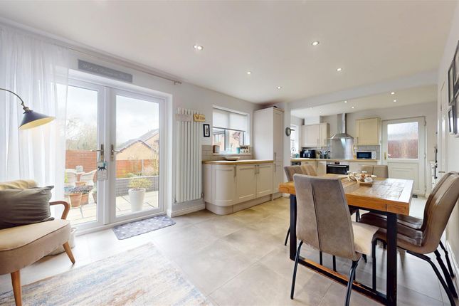 6, Henley Court, St. Helens photo 3