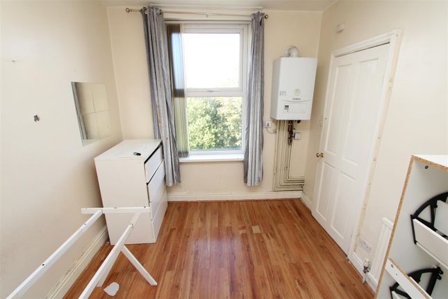 2, Westminster Place, Bradford photo 4