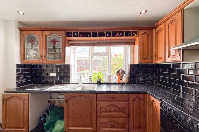 102, Foliejohn Way, Berkshire photo 4