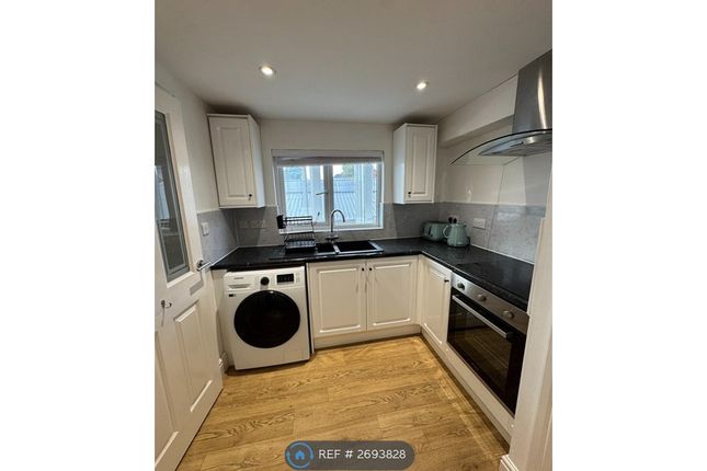 Windsor Close, Exeter photo 4