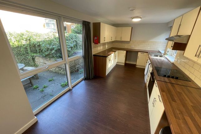 Shire Oak Road, Leeds photo 3