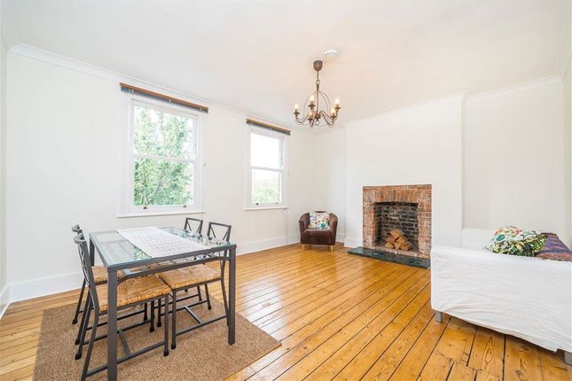 Flat C, 7, Brackenbury Road, London photo 2