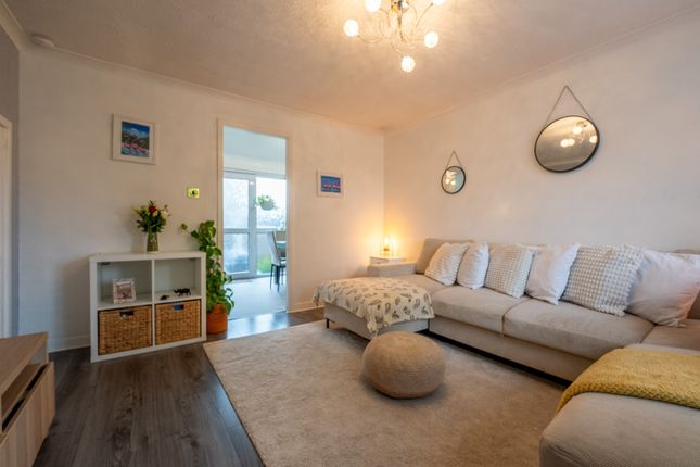 20 Riverbank Drive, Bellshill photo 4