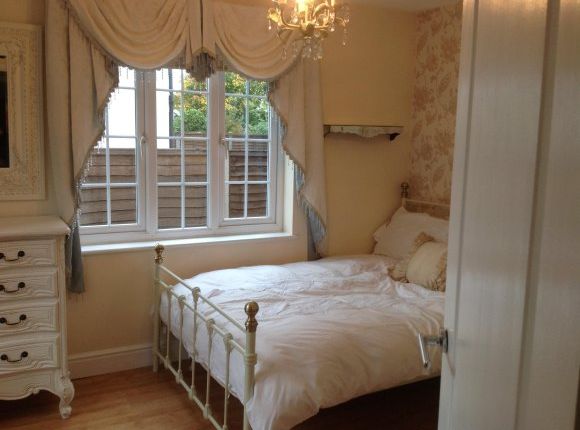 Thumbnail Room to rent in Langlands Rise, Epsom, Surrey