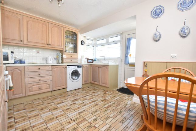 70, Wharfedale Rise, Wakefield photo 3