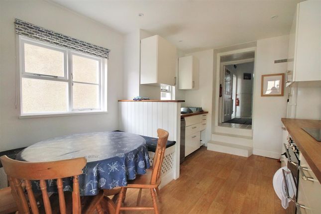 Town house for sale in Warren Street, Tenby