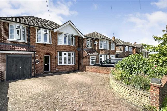 Thumbnail Detached house for sale in Greythorn Drive, West Bridgford, Nottingham
