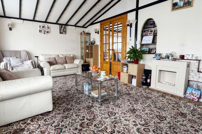 50 Arundel Drive, Thornlea Park, Littlehampton photo 4