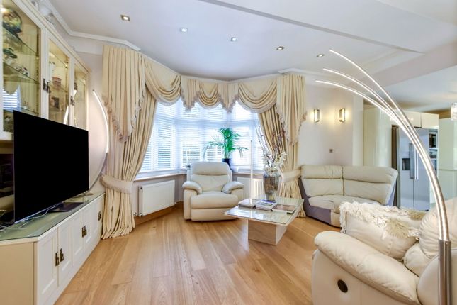 2 Wykeham House, Gordon Avenue, Stanmore photo 3