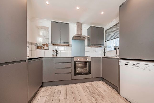 45a High Street, Stanwell, Staines photo 2