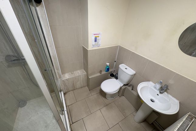 184, Silver Street, London photo 5