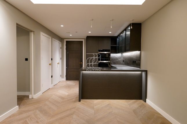One Bedroom Apartment, Cleveland, W1T