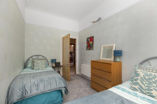 Flat for sale in 98 Pittencrieff Street, Dunfermline