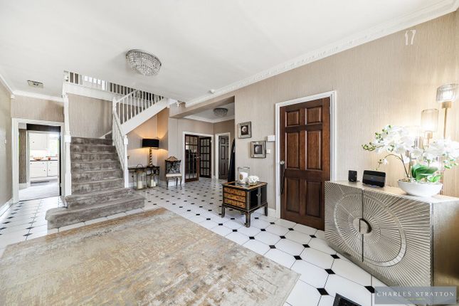 17 Parkway, Romford photo 4