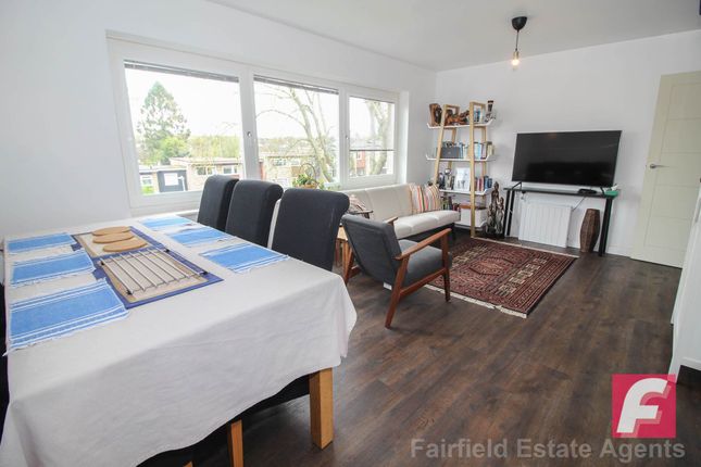 Flat for sale in By The Wood, Carpenders Park