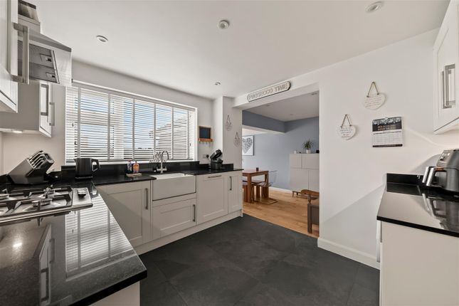 60, New Cross Road, Guildford photo 3