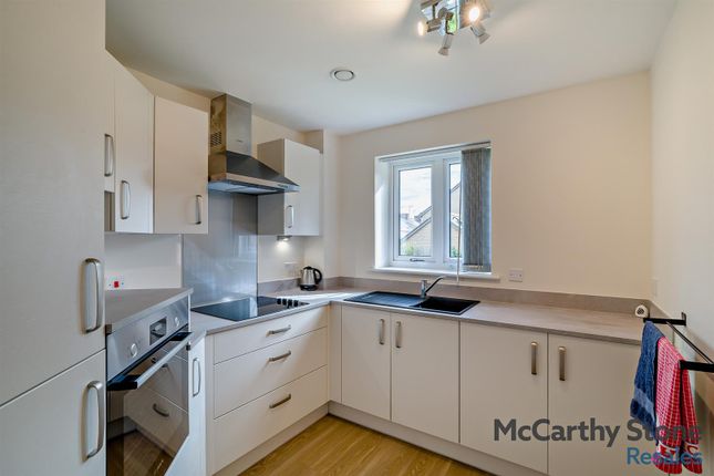 8 Kingfisher Court, South Street, Taunton photo 3