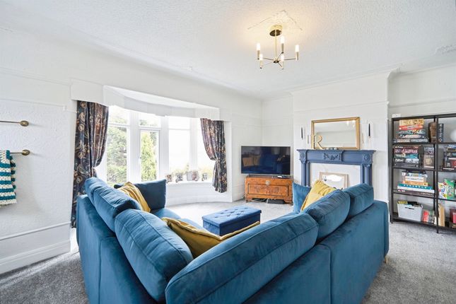 20, Moorlands Avenue, Keighley photo 2