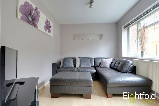 Terraced house to rent in Queensway, Brighton