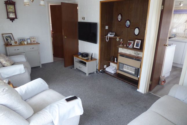 6, Kingsmead Park, Allhallows, Rochester photo 5