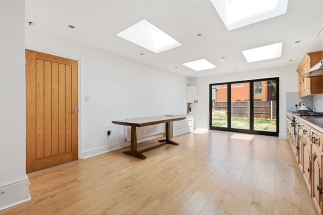 82A,, Aldersbrook Road, London photo 4