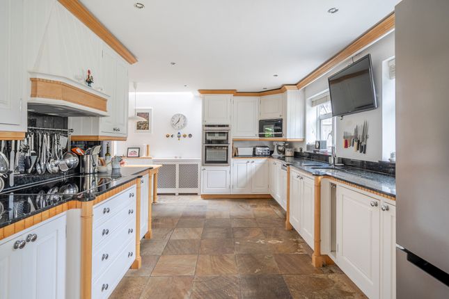 20, Crecy Gardens, Redbourn photo 4