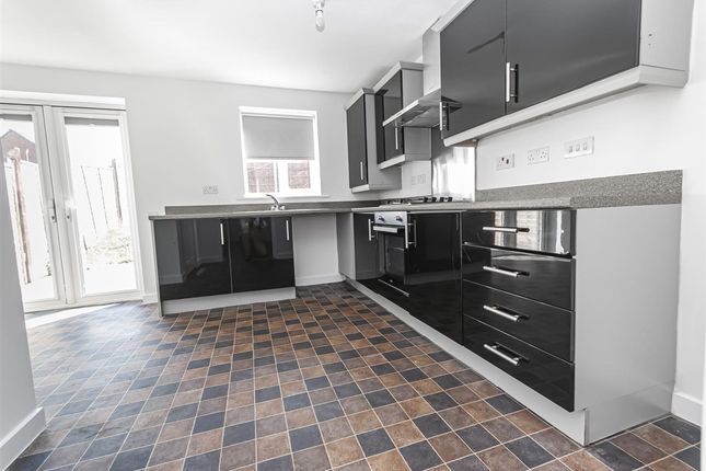 98 Shillingford Road, Manchester photo 2