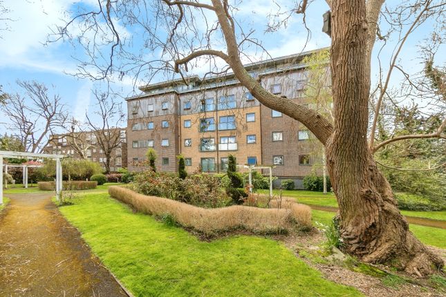 Flat for sale in 36 Southcote Lane, Reading