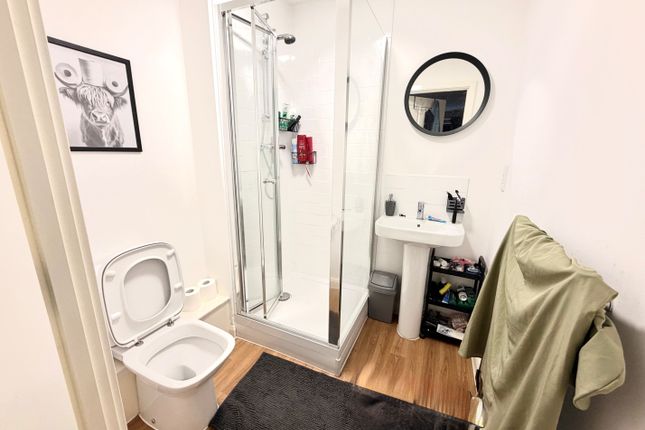 Apartment, Warrington photo 5