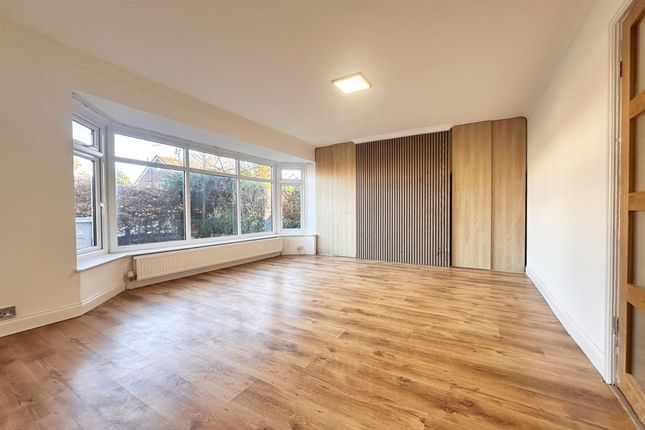 14 Meadway, Stockport photo 2