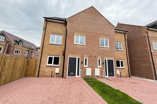 Thumbnail Semi-detached house to rent in Woodwards Road, Walsall