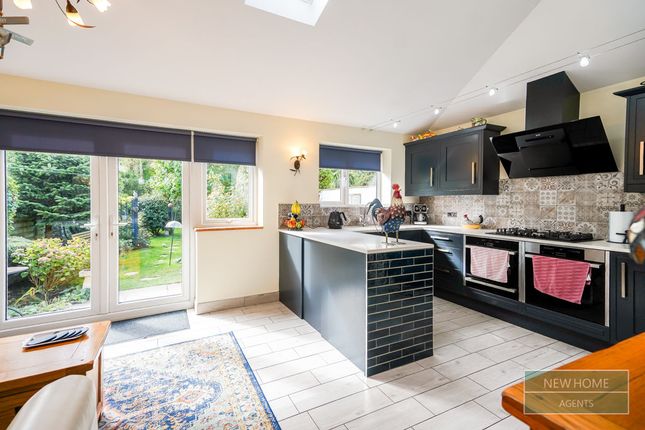 15, Crawshaw Grove, Sheffield photo 4