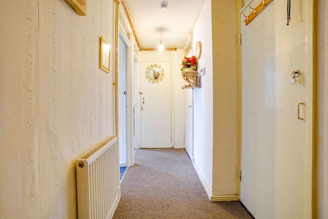 Flat for sale in Lombardy Rise, Spinney Hills, Leicester