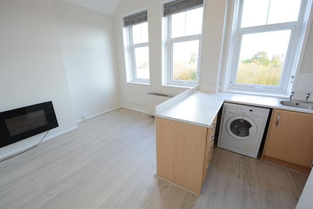 Flat 7, Station House, Selby photo 3