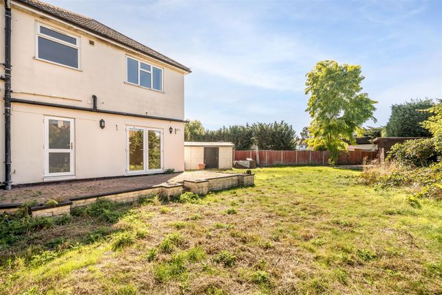 5, Orchard Close, Denham photo 4