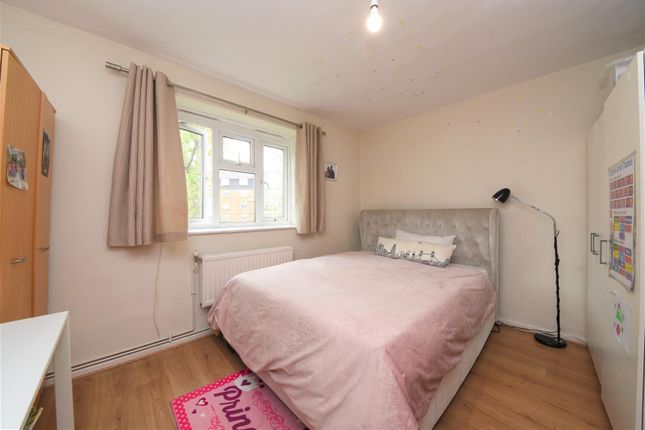 Flat for sale in Lochleven House, East Finchley