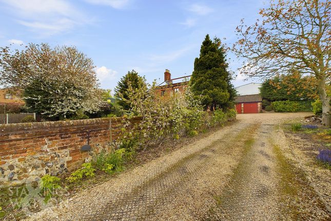 Cottage to rent in Green Lane West, Rackheath, Norwich