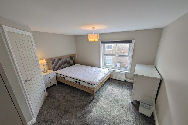 Room to rent in Alpha Road, Crawley