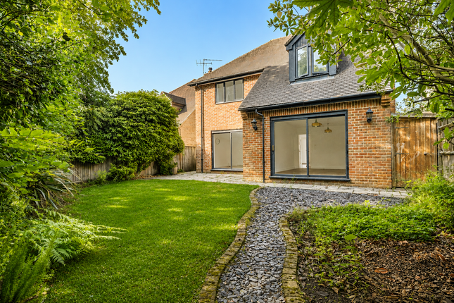 5, Lacey Drive, High Wycombe photo 5