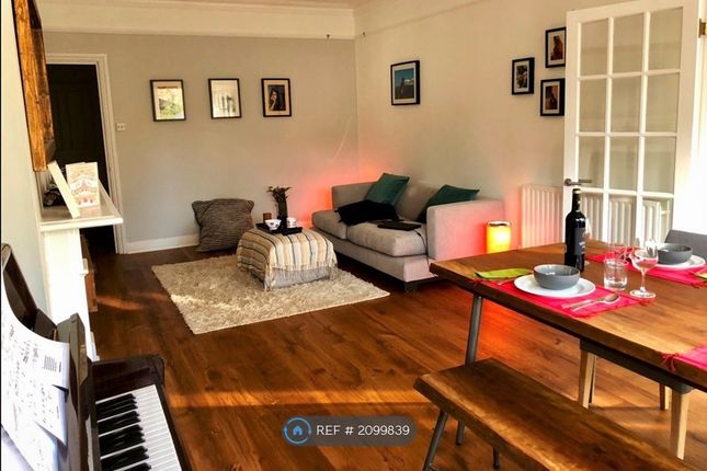 Thumbnail Flat to rent in Sutton Court Road, London