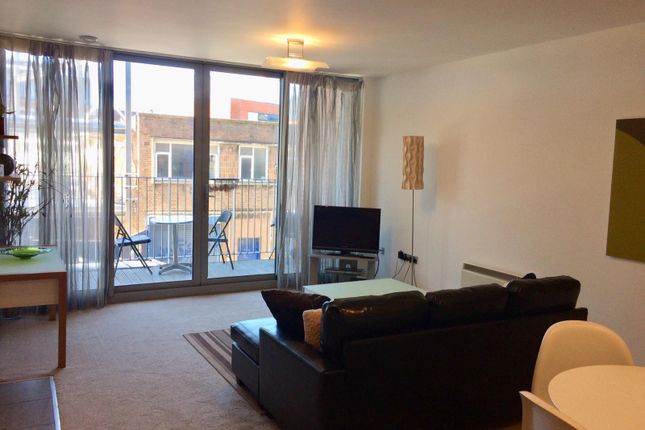 Flat for sale in Orb, Carver St