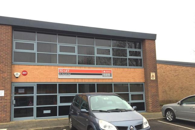 Industrial to let in 891 Plymouth Road, Slough